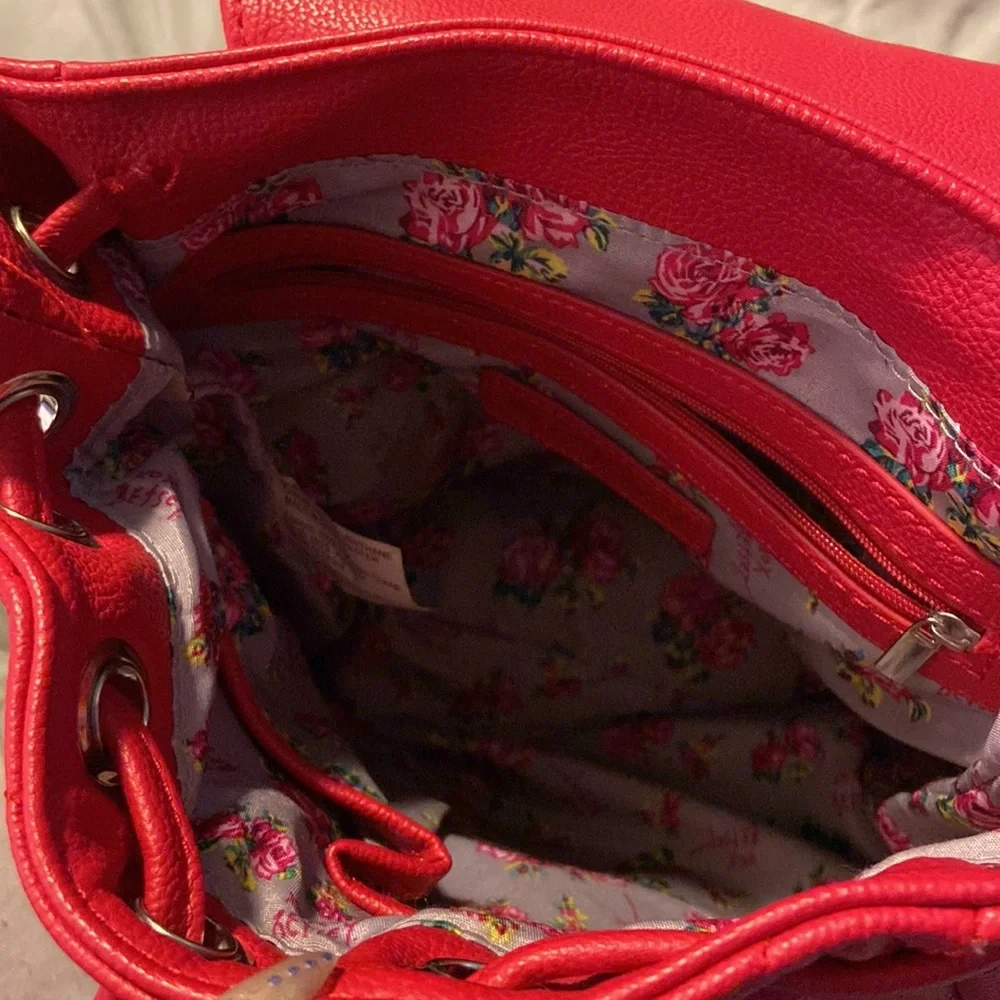 Backpack - Picture 4 of 4